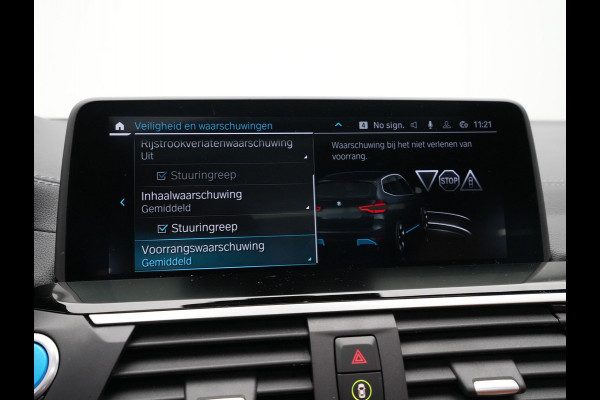BMW iX3 High Executive 80 kWh 285pk Panorama Navigatie Trekhaak Stoelverwarming 115