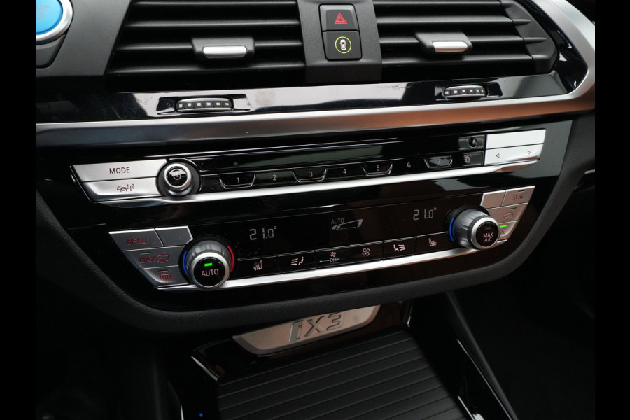 BMW iX3 High Executive 80 kWh 285pk Panorama Navigatie Trekhaak Stoelverwarming 115