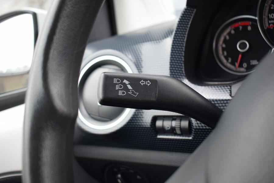 Volkswagen up! 1.0 BMT take up! | Airco | Elektrische Ramen | NL Auto
