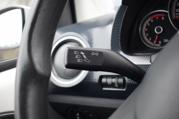 Volkswagen up! 1.0 BMT take up! | Airco | Elektrische Ramen | NL Auto