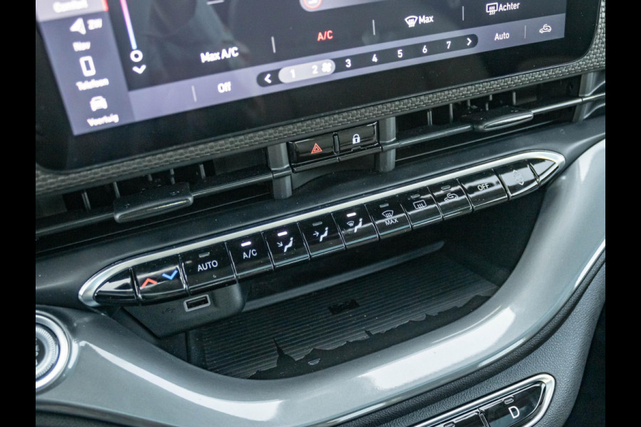 Fiat 500E La Prima 42 kWh | Clima | Cruise | Leder | 17" | Priv Glass | Winter Pack | JBL Sound | BSM | Apple Carplay