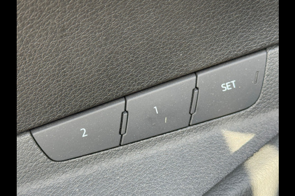 Audi e-tron E-tron 50 QUATTRO Panodak|Memory|Leder|Dealer Onderhouden