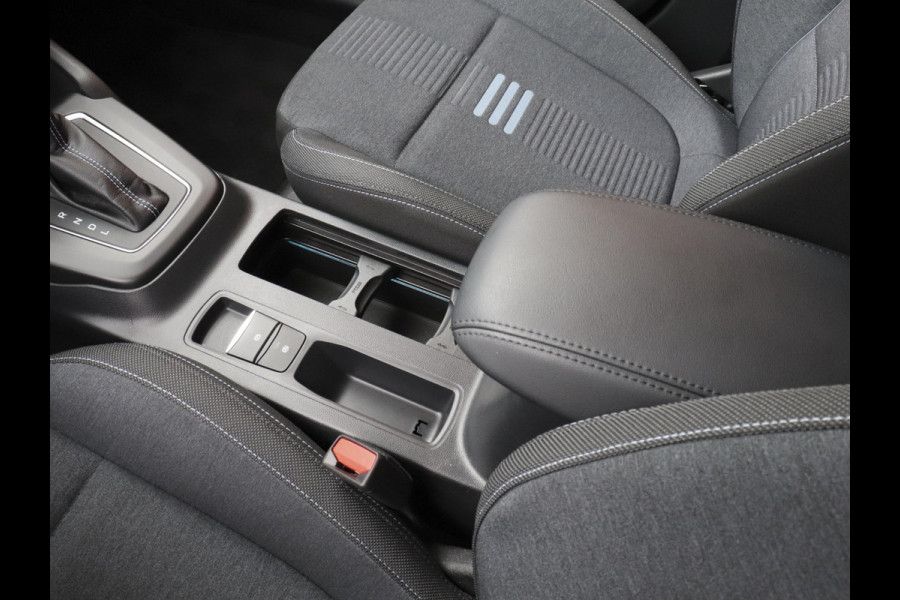 Ford Focus 1.0 EcoBoost 155pk Automaat Active X Ford Focus 1.0 EcoBoost 155pk Hybrid Automaat Active X Navigatie Climate Control Camera Parkeer sensoren B&O Dab Lichtmetalen velgen