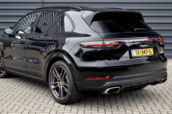 Porsche Cayenne 3.0 E-Hybrid 462pk | Panoramadak | Matrix PDLS+  | Sport Chrono | Trekhaak wegkl. | Bose | Luchtvering | Soft Close | Orig. NL |