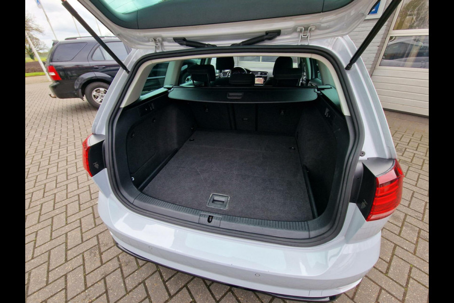 Volkswagen GOLF Variant 1.0 TSI Highline Business R DSG|ACC|Carplay|Stoelverwarming|Digidash|