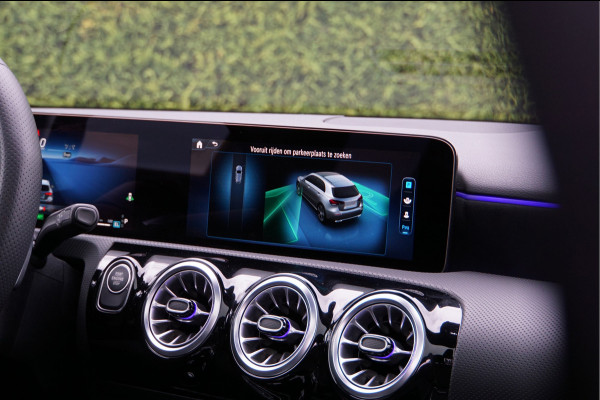 Mercedes-Benz A-Klasse A 250 e AMG Line Night Facelift | Pano Carplay Distronic Sfeer