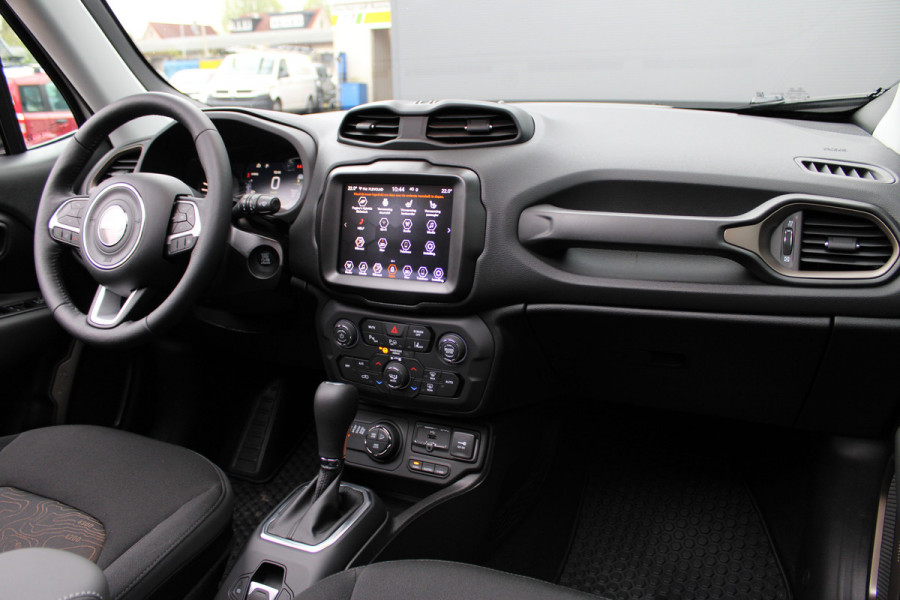Jeep Renegade 4xe 240 Plug-in Hybrid Electric Upland | Panoramadak | Winterpakket | Led | Camera | Parkeer assistent