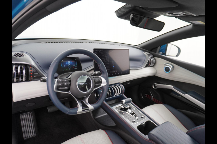 BYD ATTO 3 Design RIJKLAAR INCL. FABR. GARANTIE T/M 2028 | AANDRIJFLIJN EN ACCU ZELFS T/M 2030