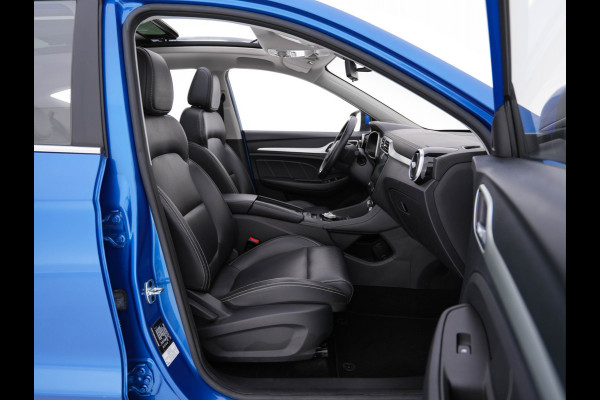 MG ZS EV Luxury 45 kWh (INCL-BTW) *PANO | FULL-LEATHER | CCS-FASTLOADER | KEYLESS | NAVI-FULLMAP | ADAPTIVE-CRUISE | CAMERA | HEATED-SEATS | CARPLAY | LANE-ASSIST | SPORT-SEATS | 17"ALU*