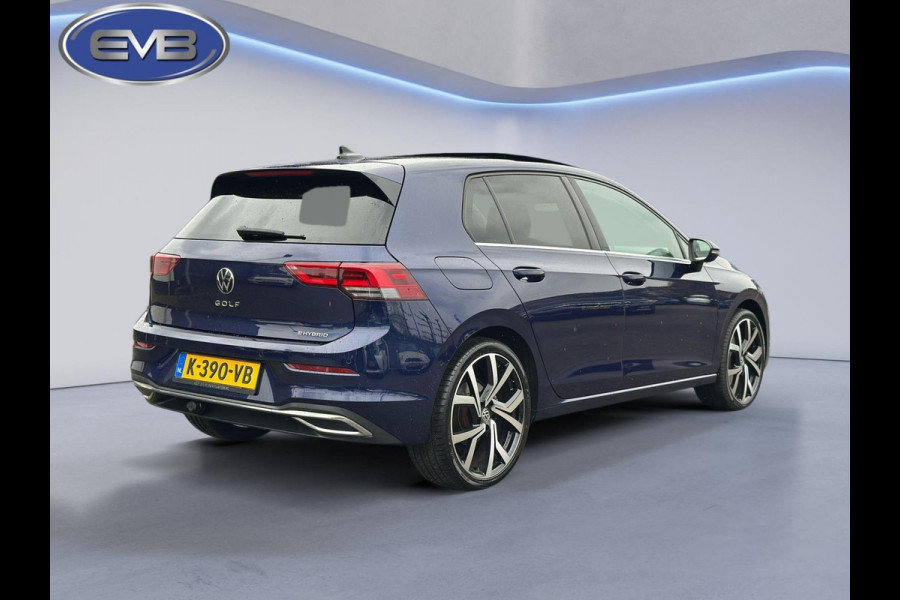Volkswagen Golf 1.4 eHybrid STYLE, panoramadak, sportinterieur, trekhaak,19 inch, nl auto met nationale auto pas
