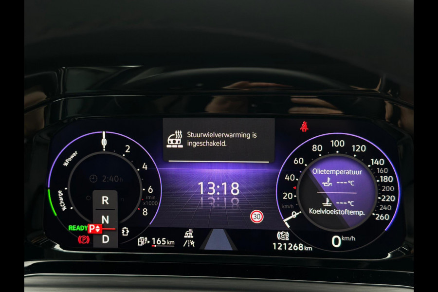 Volkswagen Golf 1.4 eHybrid STYLE, panoramadak, sportinterieur, trekhaak,19 inch, nl auto met nationale auto pas