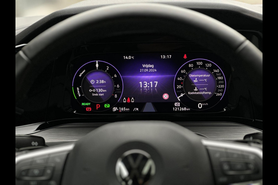Volkswagen Golf 1.4 eHybrid STYLE, panoramadak, sportinterieur, trekhaak,19 inch, nl auto met nationale auto pas