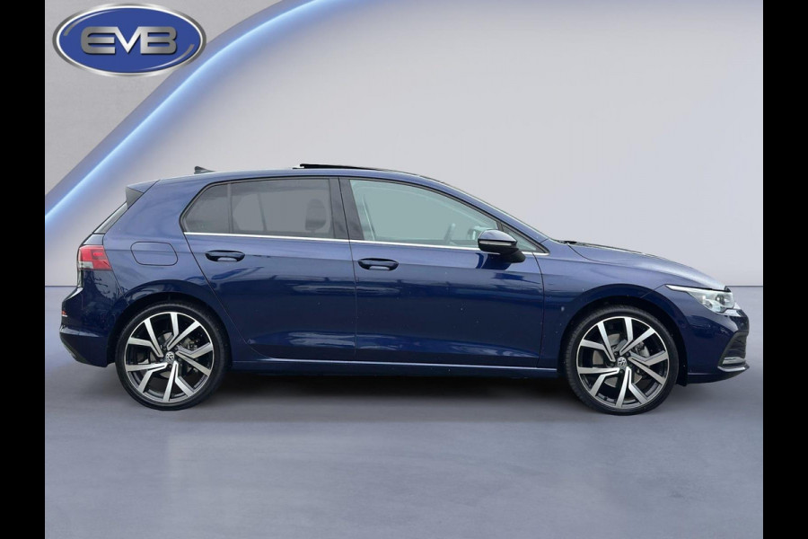 Volkswagen Golf 1.4 eHybrid STYLE, panoramadak, sportinterieur, trekhaak,19 inch, nl auto met nationale auto pas