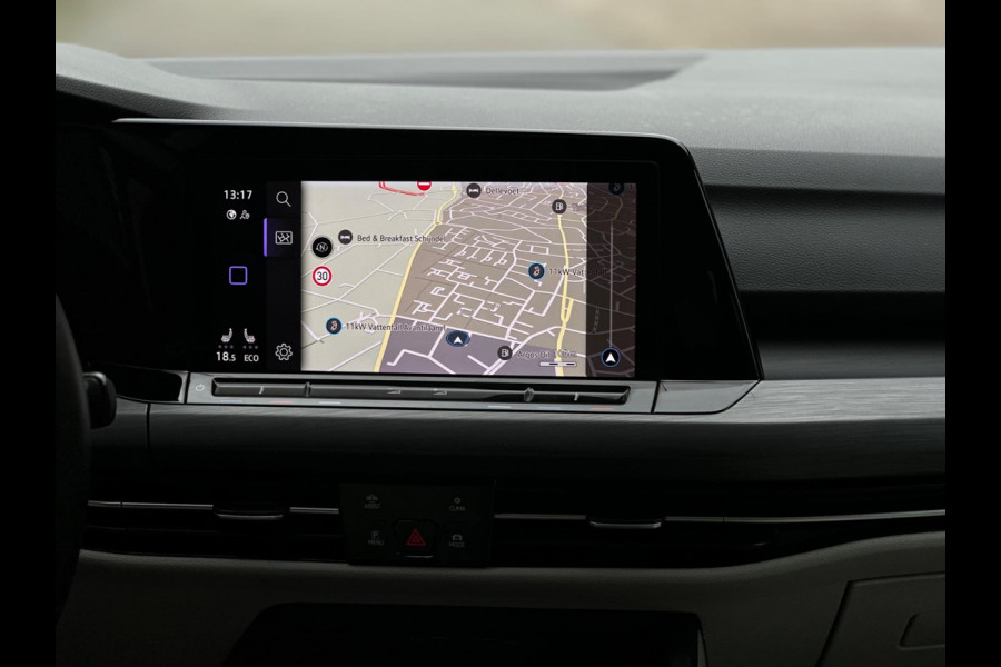 Volkswagen Golf 1.4 eHybrid STYLE, panoramadak, sportinterieur, trekhaak,19 inch, nl auto met nationale auto pas