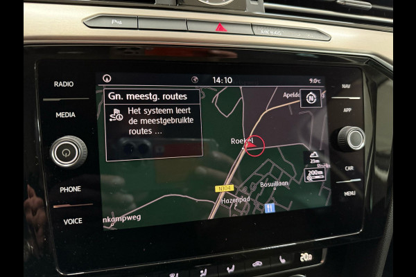 Volkswagen Passat Variant 1.4 TSI ACT Highline Business Navi | Camera | Massagestoel | Carplay | Climate | Cruise adaptief