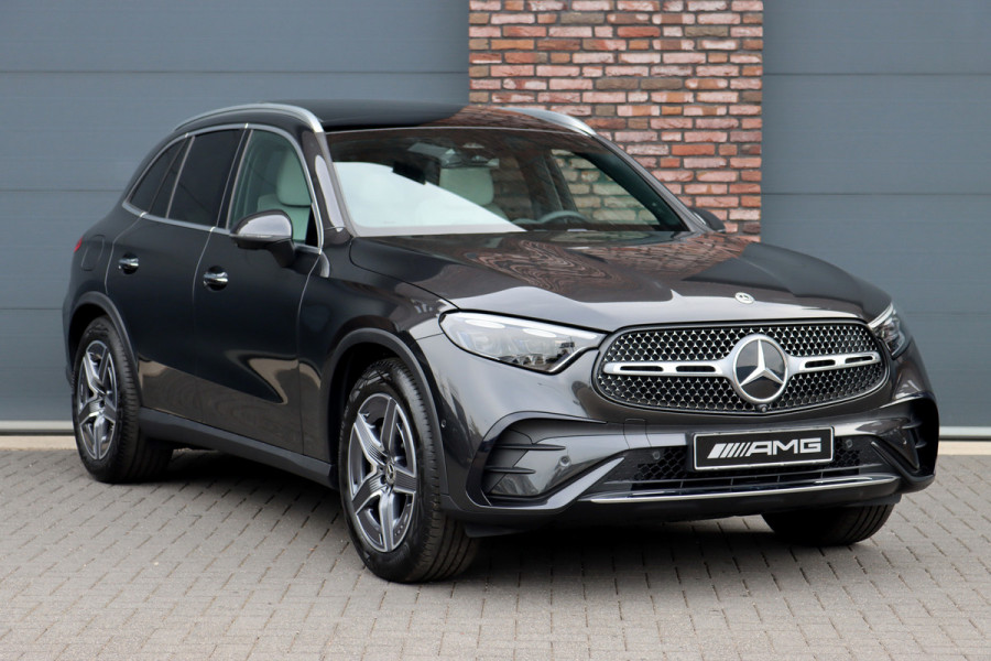 Mercedes-Benz GLC 300e 4MATIC AMG Line Aut9 | Achterasbesturing | Luchtvering | Panoramadak | HUD | Memory | Digital Light | Surround Camera | Keyless Go |