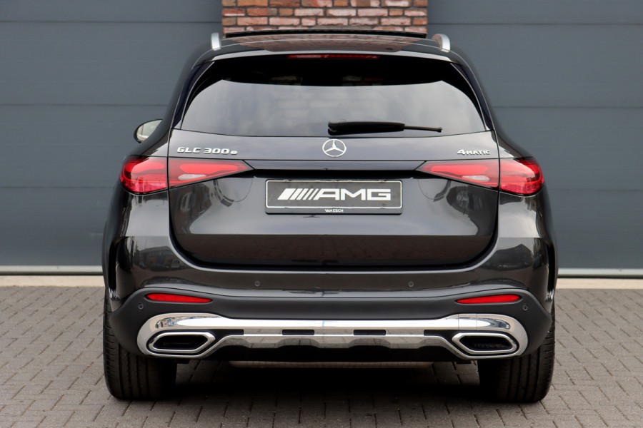 Mercedes-Benz GLC 300e 4MATIC AMG Line Aut9 | Achterasbesturing | Luchtvering | Panoramadak | HUD | Memory | Digital Light | Surround Camera | Keyless Go |