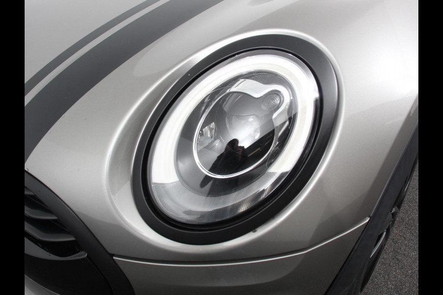 MINI Clubman 1.5 Cooper Chili Hyde Park Climate control Cruise control Voorstoelen verwarmd Parkeersensor achter LED Apple Carplay/ Android Auto