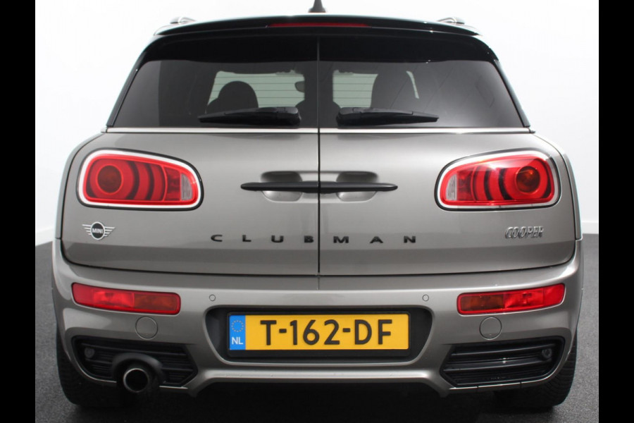 MINI Clubman 1.5 Cooper Chili Hyde Park Climate control Cruise control Voorstoelen verwarmd Parkeersensor achter LED Apple Carplay/ Android Auto