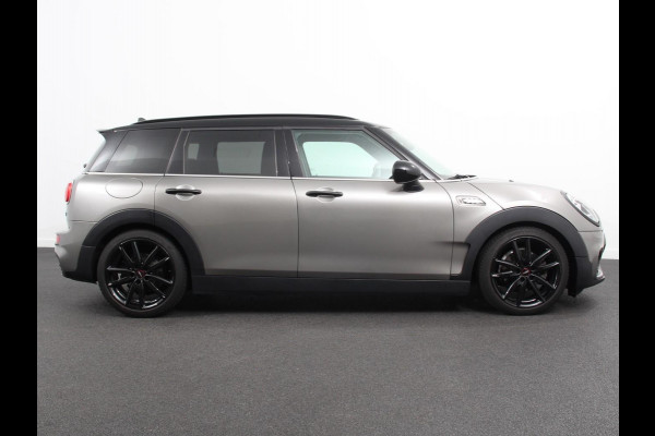 MINI Clubman 1.5 Cooper Chili Hyde Park Climate control Cruise control Voorstoelen verwarmd Parkeersensor achter LED Apple Carplay/ Android Auto