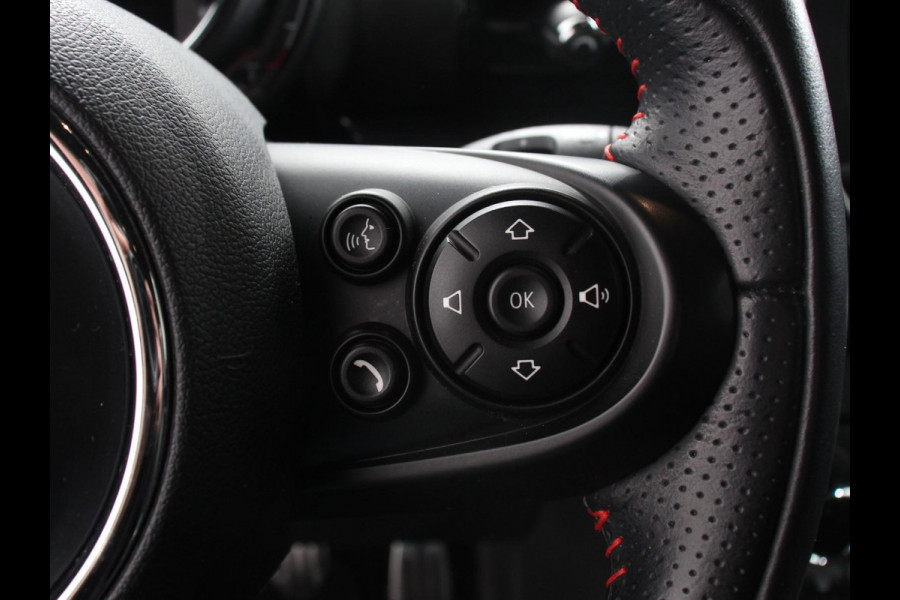 MINI Clubman 1.5 Cooper Chili Hyde Park Climate control Cruise control Voorstoelen verwarmd Parkeersensor achter LED Apple Carplay/ Android Auto