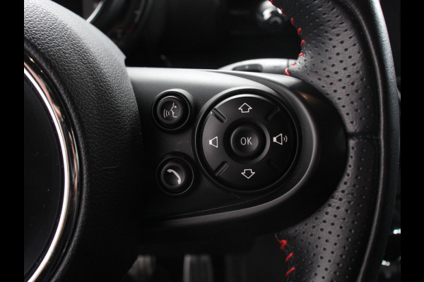 MINI Clubman 1.5 Cooper Chili Hyde Park Climate control Cruise control Voorstoelen verwarmd Parkeersensor achter LED Apple Carplay/ Android Auto