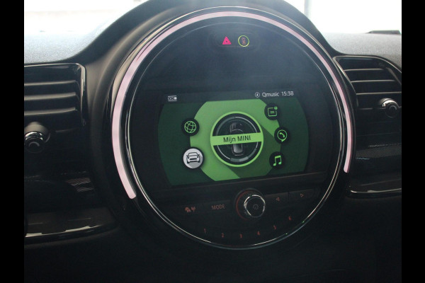 MINI Clubman 1.5 Cooper Chili Hyde Park Climate control Cruise control Voorstoelen verwarmd Parkeersensor achter LED Apple Carplay/ Android Auto