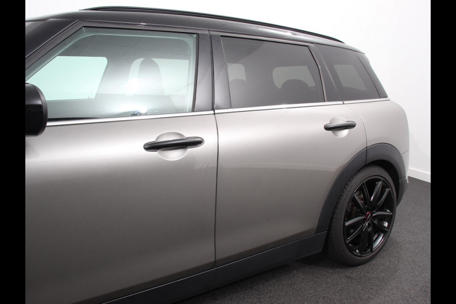MINI Clubman 1.5 Cooper Chili Hyde Park Climate control Cruise control Voorstoelen verwarmd Parkeersensor achter LED Apple Carplay/ Android Auto