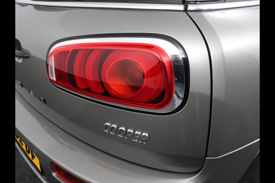 MINI Clubman 1.5 Cooper Chili Hyde Park Climate control Cruise control Voorstoelen verwarmd Parkeersensor achter LED Apple Carplay/ Android Auto