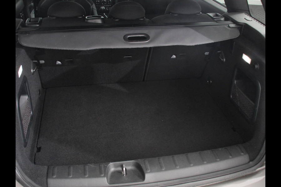 MINI Clubman 1.5 Cooper Chili Hyde Park Climate control Cruise control Voorstoelen verwarmd Parkeersensor achter LED Apple Carplay/ Android Auto