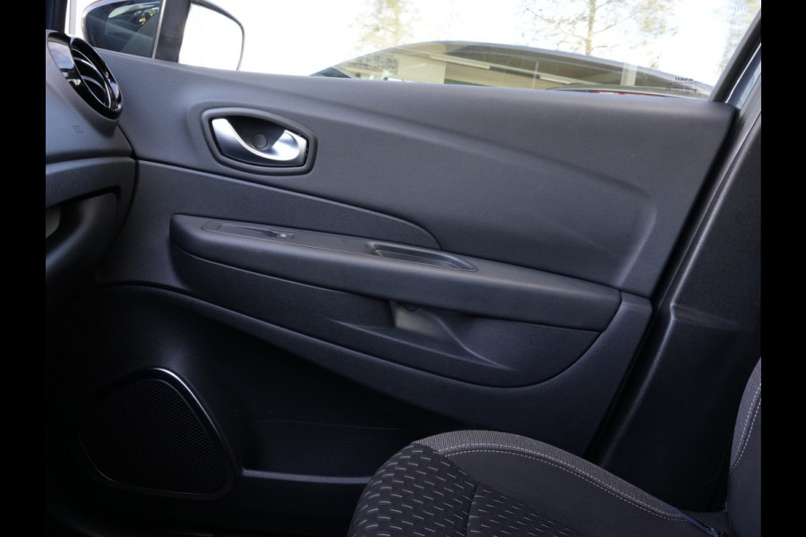 Renault Captur 1.3 TCe Intens | Keyless | Navigatie | Climate Control | LED | Camera