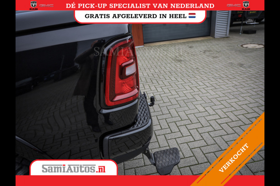 Dodge Ram PREMIUM NIGHT | MAY 2025 BOM VOL + HUD & 14.4 INCH SCHERM | LUCHTVERING | 420PK 636 Nm | PRIJS MET LPG EN COVER EN GARANTIE | DUBBELE CABINE | PICK UP | 5 PERSOONS | DC | GRIJSKENTEKEN | VOORRAAD NR 2232 - 3424