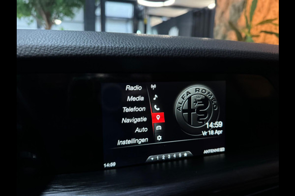 Alfa Romeo Stelvio 2.0 T AWD Super Q4 Garantie Camera PDC Leder Elek Achterklep DAB LED Cruise Clima Navi Rijklaar