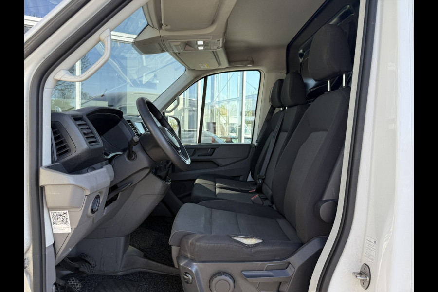 Volkswagen Crafter 30 2.0 TDI L3H3 Highline | NL-auto | 1e eig | Multif stuur | Navi | Carplay | Camera