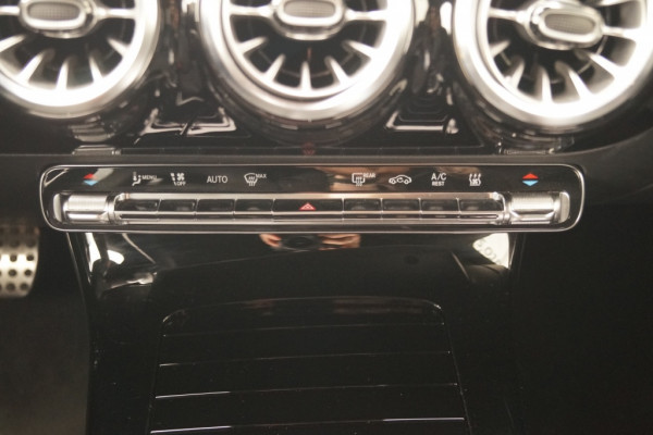 Mercedes-Benz CLA-Klasse Shooting Brake 250e Business Solution AMG -NAVI-LED-NAVI-