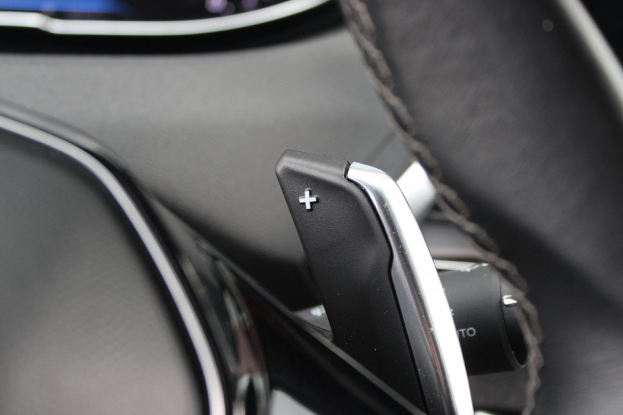 Peugeot 5008 1.2 130PK AUTOMAAT ALLURE PACK BUSINESS | 7-PERSOONS | DODEHOEK DETECTIE | ADAPTIVE CRUISE CONTROL | NAVIGATIE | CAMERA VOOR + ACHTER | KEYLESS ENTRY/START | CLIMATE CONTROL | APPLE CARPLAY/ANDROID AUTO | STOEL VERWARMING |  DAB+ RADIO | PARKEERSENSOREN VOOR + ACHTER |