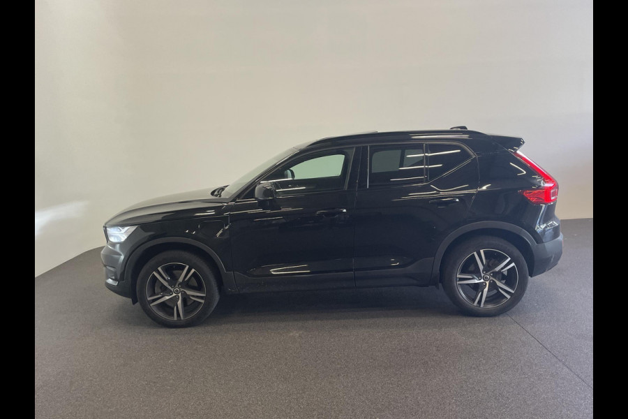 Volvo XC40 1.5 T5 Aut PHEV Recharge R-Design 262 PK Panoramadak Airco Cruise Control Leder Interieur Trekhaak Full LED Light Pack Winterpakket PRO
