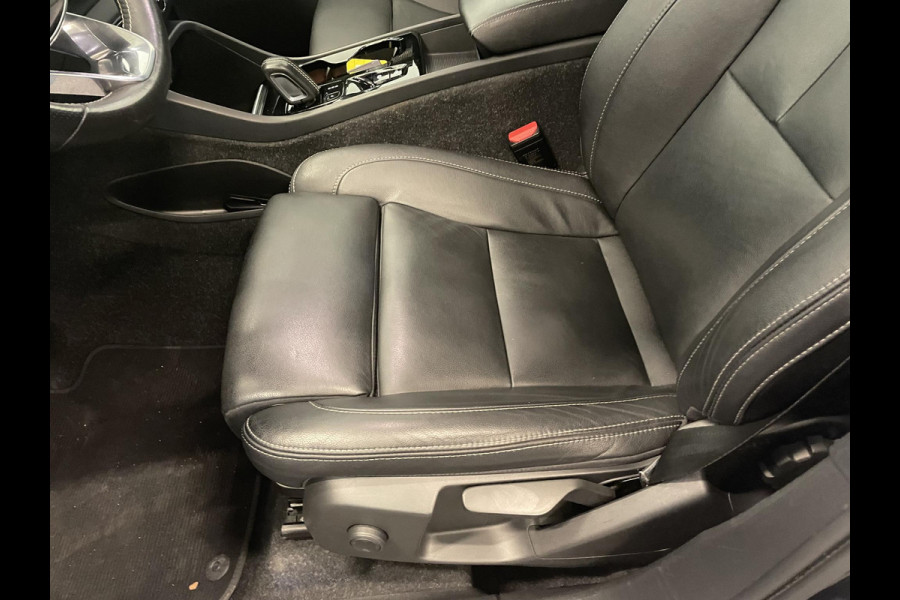 Volvo XC40 1.5 T5 Aut PHEV Recharge R-Design 262 PK Panoramadak Airco Cruise Control Leder Interieur Trekhaak Full LED Light Pack Winterpakket PRO