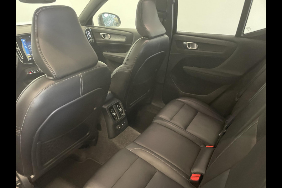 Volvo XC40 1.5 T5 Aut PHEV Recharge R-Design 262 PK Panoramadak Airco Cruise Control Leder Interieur Trekhaak Full LED Light Pack Winterpakket PRO