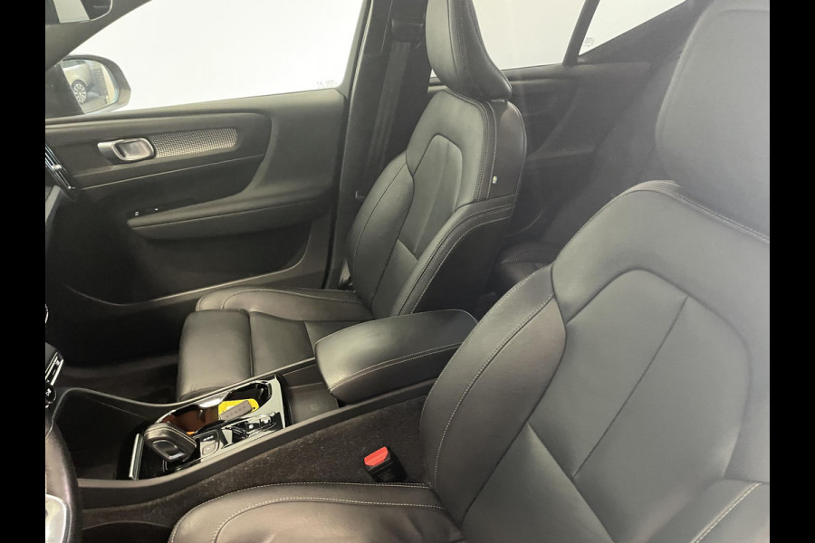 Volvo XC40 1.5 T5 Aut PHEV Recharge R-Design 262 PK Panoramadak Airco Cruise Control Leder Interieur Trekhaak Full LED Light Pack Winterpakket PRO