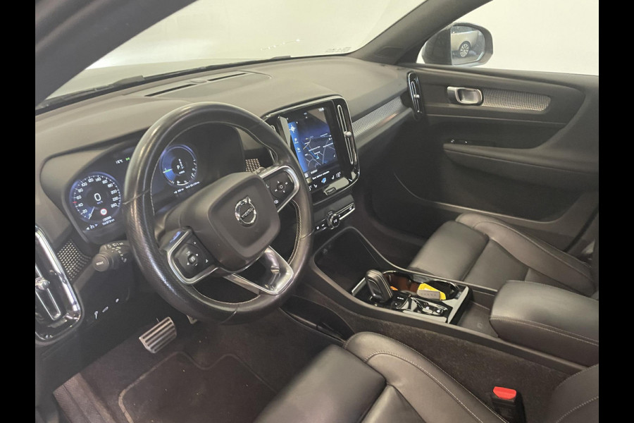 Volvo XC40 1.5 T5 Aut PHEV Recharge R-Design 262 PK Panoramadak Airco Cruise Control Leder Interieur Trekhaak Full LED Light Pack Winterpakket PRO