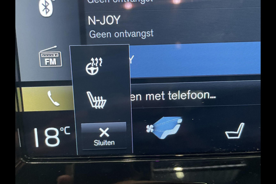 Volvo XC40 1.5 T5 Aut PHEV Recharge R-Design 262 PK Panoramadak Airco Cruise Control Leder Interieur Trekhaak Full LED Light Pack Winterpakket PRO