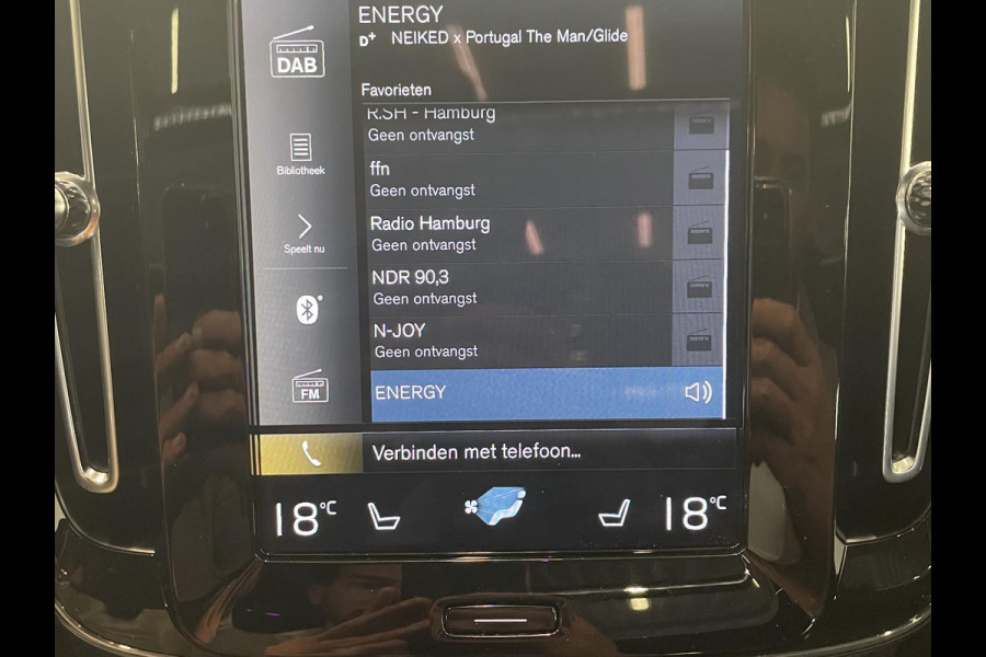 Volvo XC40 1.5 T5 Aut PHEV Recharge R-Design 262 PK Panoramadak Airco Cruise Control Leder Interieur Trekhaak Full LED Light Pack Winterpakket PRO