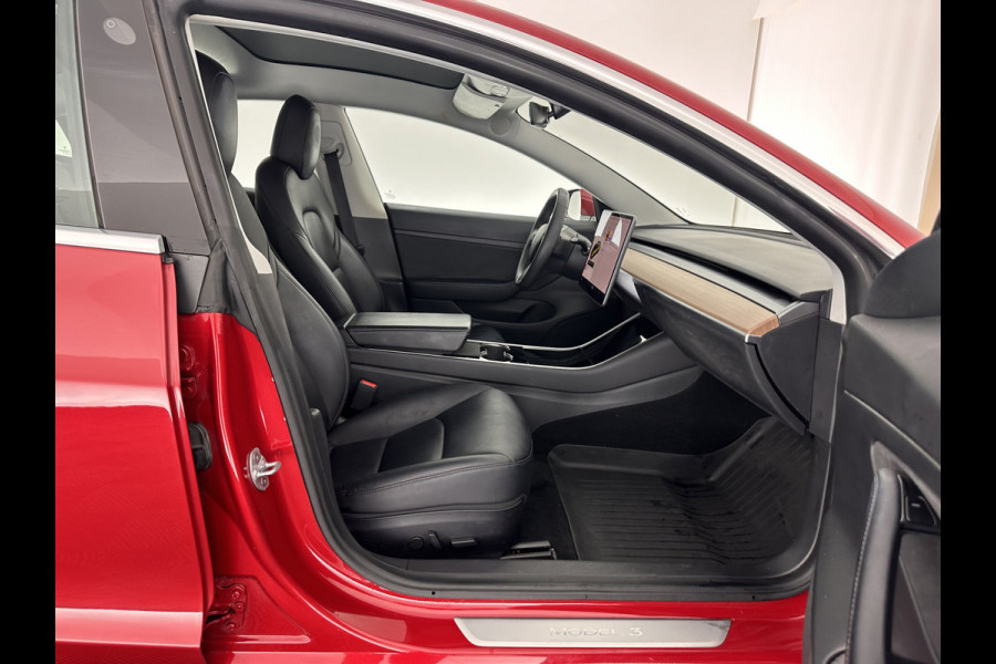 Tesla Model 3 Standard RWD Plus 60 kWh [ 3-Fase ] (INCL-BTW) Aut. *PANO | AUTO-PILOT | NAPPA-LEATHER | KEYLESS | FULL-LED | MEMORY-PACK | SURROUND-VIEW | DAB | CARPLAY | DIGI-COCKPIT | LANE-ASSIST | COMFORT-SEATS | 18"ALU*