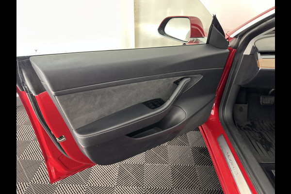 Tesla Model 3 Standard RWD Plus 60 kWh [ 3-Fase ] (INCL-BTW) Aut. *PANO | AUTO-PILOT | NAPPA-LEATHER | KEYLESS | FULL-LED | MEMORY-PACK | SURROUND-VIEW | DAB | CARPLAY | DIGI-COCKPIT | LANE-ASSIST | COMFORT-SEATS | 18"ALU*