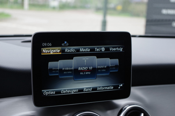 Mercedes-Benz GLA 180 AMG Line 123 PK Automaat BNS Solution, Sportstoelen, Camera, LED Koplampen