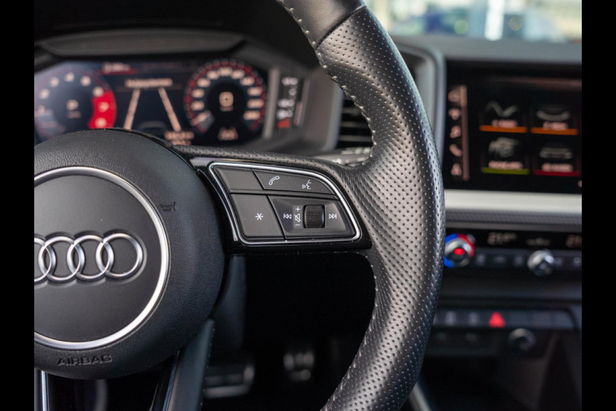 Audi A1 Sportback 40 TFSI Pro Line S / Keyless / Stoelverwarming / CarPlay / Sensoren / 18 inch / Audi Sound