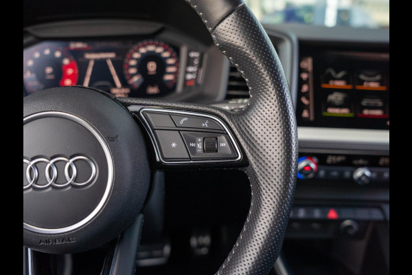 Audi A1 Sportback 40 TFSI Pro Line S / Keyless / Stoelverwarming / CarPlay / Sensoren / 18 inch / Audi Sound