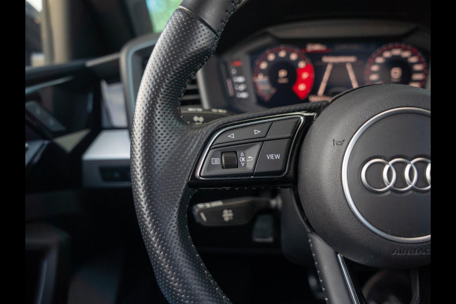 Audi A1 Sportback 40 TFSI Pro Line S / Keyless / Stoelverwarming / CarPlay / Sensoren / 18 inch / Audi Sound