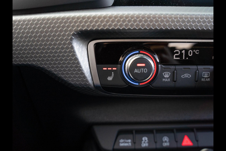 Audi A1 Sportback 40 TFSI Pro Line S / Keyless / Stoelverwarming / CarPlay / Sensoren / 18 inch / Audi Sound